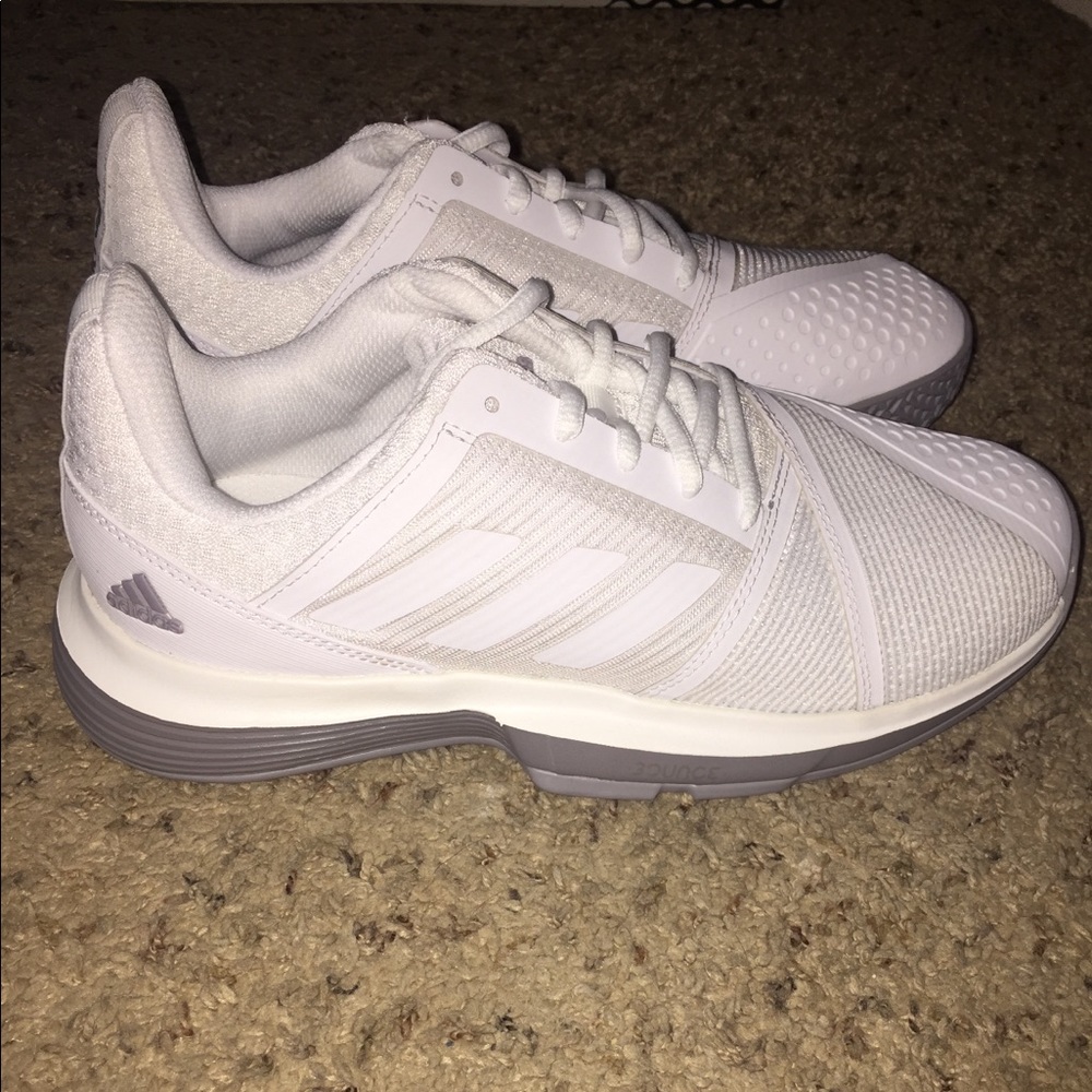 Adidas Bounce women’s tennis shoes new with box